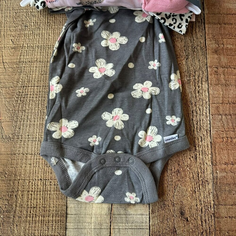 Gerber Baby Girls Size 6-9M Bodysuit Set of 4 animal print cheetah floral - Picture 5 of 8